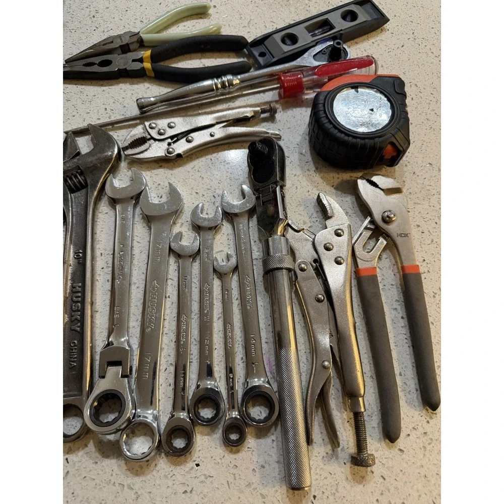 39 Pc Mix Tools‎ With DeWalt Bag